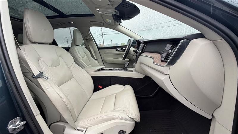 Used 2019 Volvo XC60 T6 Inscription w/ Protection Package AWD/4WD image 40