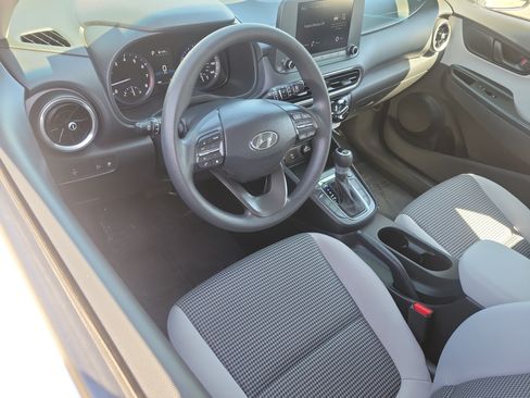 Certified 2022 Hyundai Kona SE FWD image 6