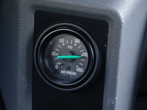 Used 2016 Ford F650 2WD Crew Cab Super Duty image 40
