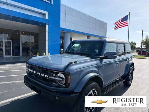 Used 2024 Ford Bronco Outer Banks AWD/4WD image 1