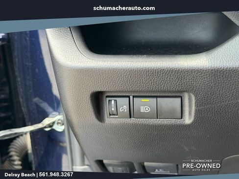 Used 2025 Toyota RAV4 XLE FWD image 25