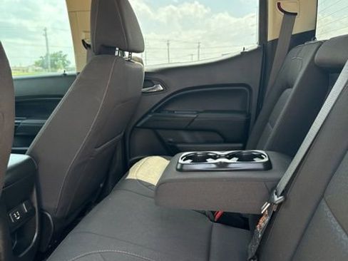 Used 2019 GMC Canyon SLE w/ Elevation Edition RWD image 6