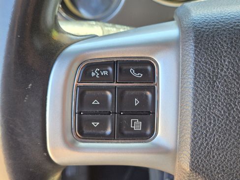 Used 2014 Dodge Challenger SXT RWD image 13