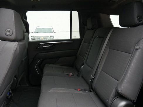 New 2026 Chevrolet Suburban LS image 26