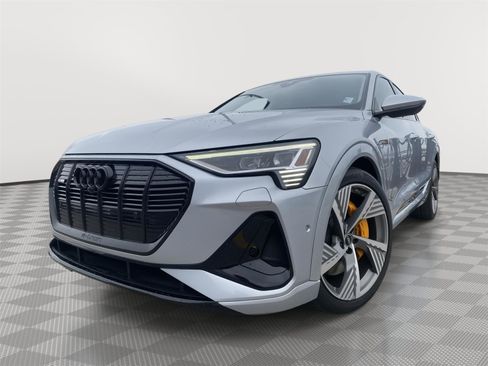 Used 2022 Audi e-tron Prestige w/ Prestige Package image 1