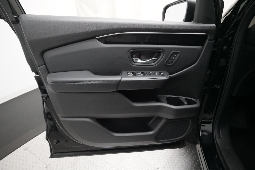 Used 2023 Honda Pilot Touring image 27