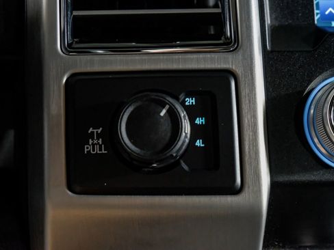 Used 2021 Ford F350 Platinum w/ Tremor Off-Road Package AWD/4WD image 26
