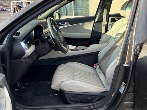 Used 2023 Genesis G70 3.3T w/ Sport Advanced Package image 14