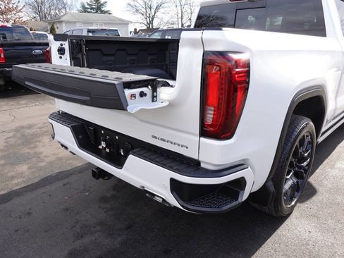 Used 2023 GMC Sierra 1500 Denali w/ Denali Reserve Package AWD/4WD image 32