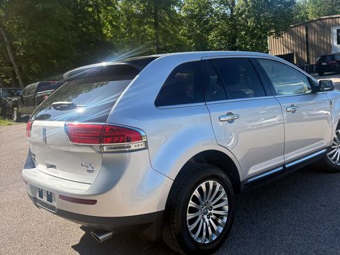 Used 2013 Lincoln MKX AWD image 6