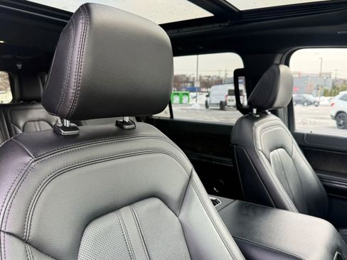 Used 2021 Ford Expedition Max Limited image 21