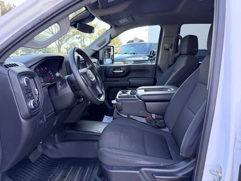 Used 2024 GMC Sierra 2500 Pro w/ Convenience Package image 14