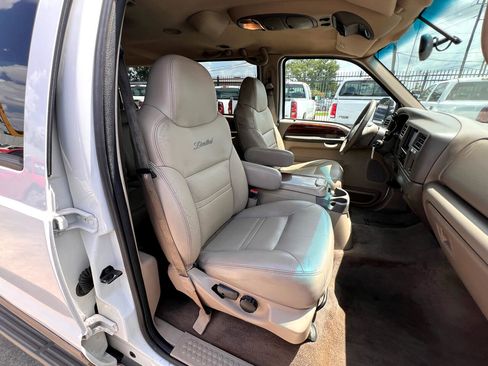 Used 2001 Ford Excursion Limited image 32