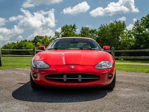 Used 1999 Jaguar XK8 Convertible RWD image 3