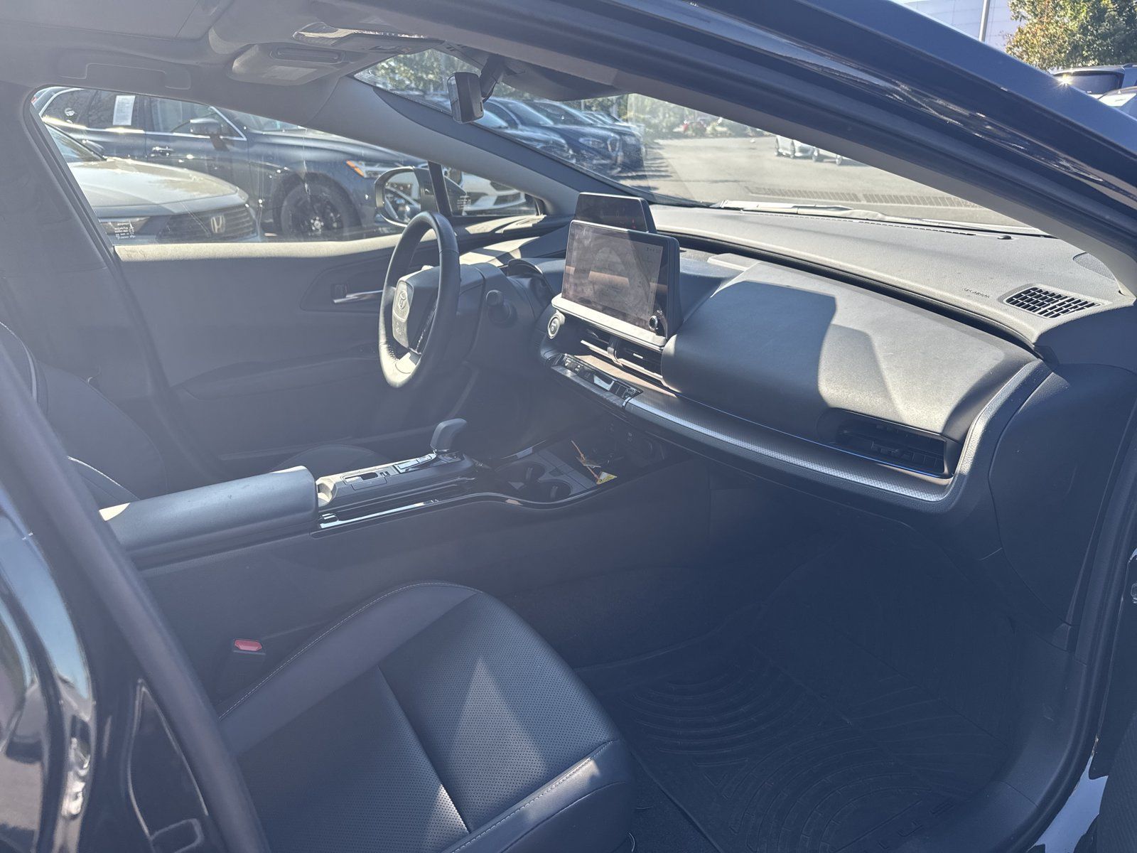 Used 2024 Toyota Prius XLE AWD/4WD image 9