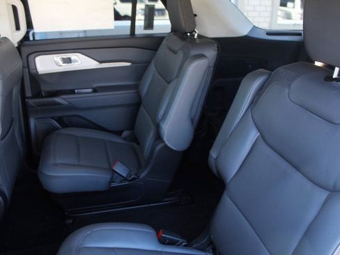 New 2026 Ford Explorer Active w/ Active Comfort Package RWD image 17