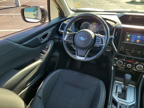 Used 2020 Subaru Forester Premium image 17