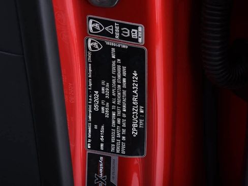 Used 2024 Lamborghini Urus Performante image 18