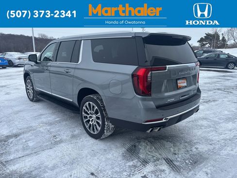 Used 2025 GMC Yukon XL Denali image 3