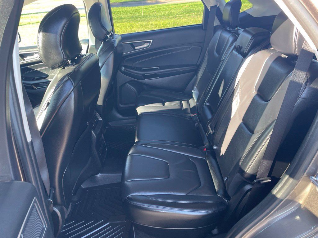 Used 2019 Ford Edge Titanium AWD/4WD image 21