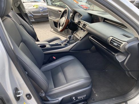 Used 2016 Lexus IS 200t RWD image 20