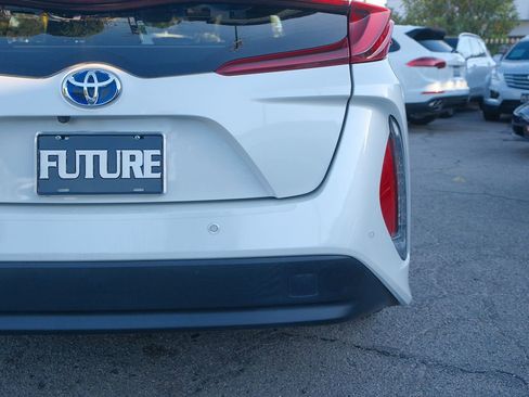 Used 2017 Toyota Prius Prime Advanced image 37
