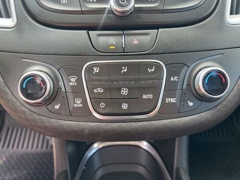 Used 2024 Chevrolet Malibu LT image 15