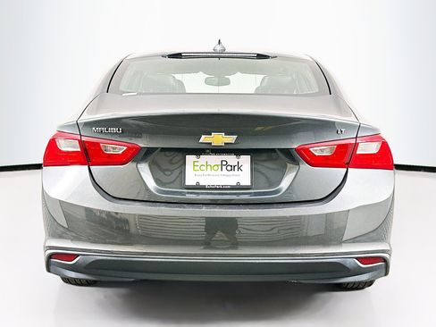 Used 2018 Chevrolet Malibu LT w/ Leather Package image 7