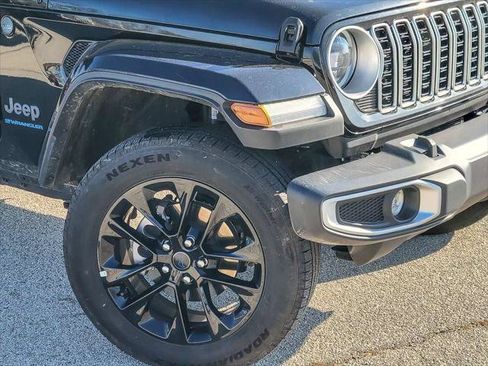Certified 2025 Jeep Wrangler Unlimited Sahara w/ Safety Group AWD/4WD image 4