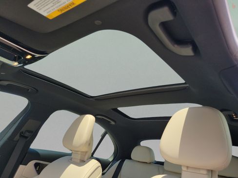 Certified 2023 Mercedes-Benz C 300 4MATIC Sedan image 27