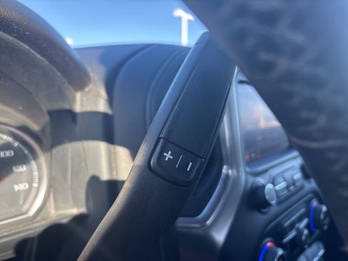 Used 2022 Chevrolet Silverado 1500 LT image 59