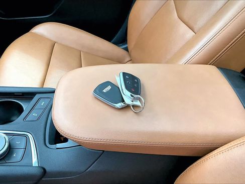 Used 2023 Cadillac XT5 Premium Luxury w/ Technology Package FWD image 15