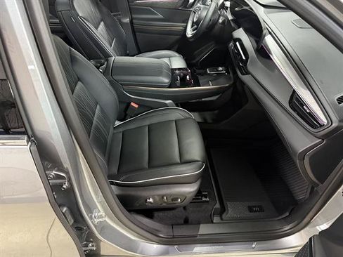 Certified 2026 Buick Enclave Avenir w/ Super Cruise Package AWD/4WD image 7