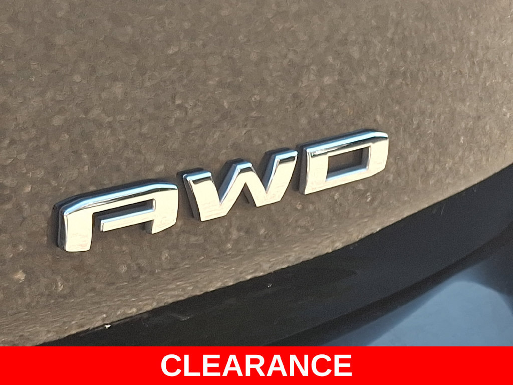 Used 2024 GMC Terrain SLE AWD/4WD image 31