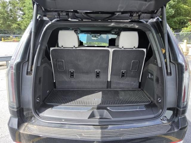Used 2026 Cadillac Escalade Platinum Luxury RWD image 2