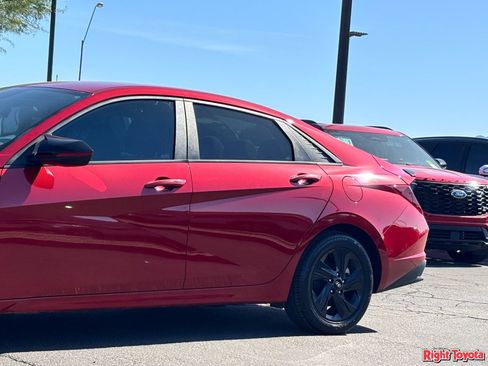 Used 2021 Hyundai Elantra SEL FWD image 8