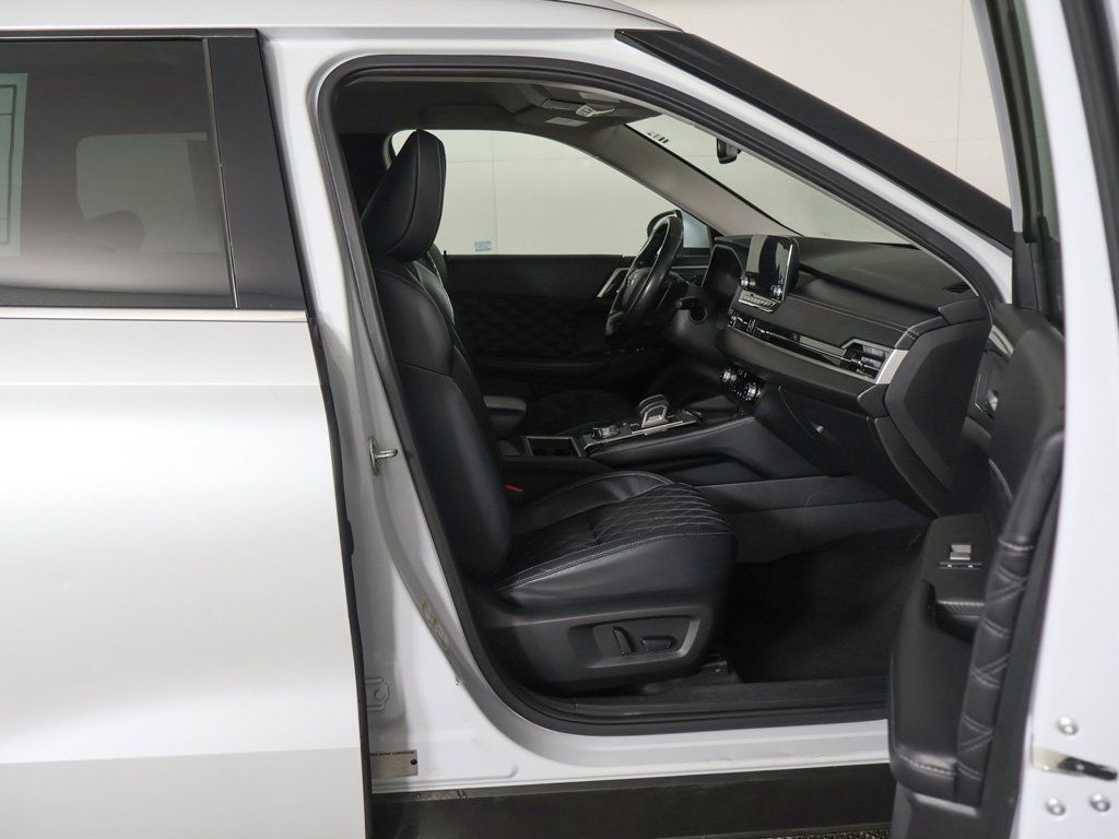 Used 2022 Mitsubishi Outlander SEL AWD/4WD image 30