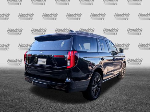 Used 2025 Ford Expedition Platinum w/ Stealth Appearance Package AWD/4WD image 10