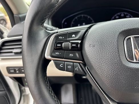 Used 2021 Honda Accord Touring image 29