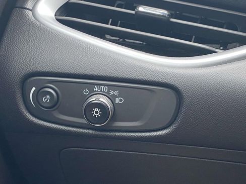 Used 2023 Chevrolet Malibu LT image 24