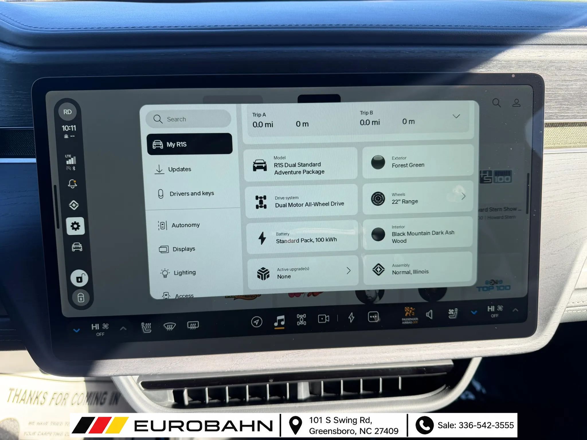 Used 2025 Rivian R1S Adventure Dual AWD/4WD image 34