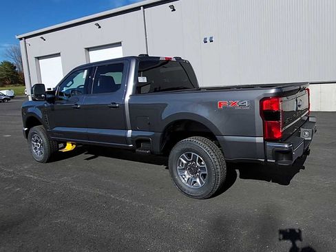 New 2026 Ford F250 Lariat w/ FX4 Off-Road Package image 6