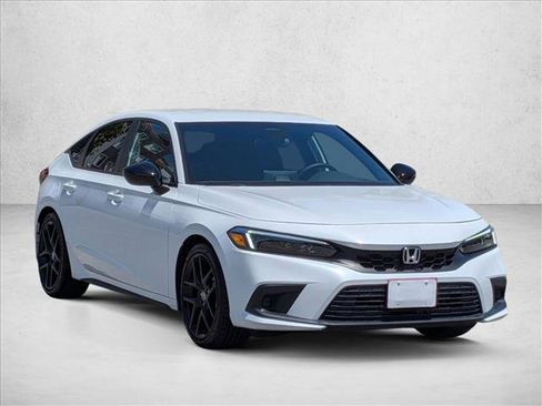 Used 2024 Honda Civic Sport image 3