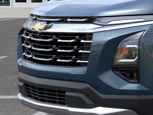 Used 2026 Chevrolet Equinox LT w/ Safety and Technology Package FWD image 15