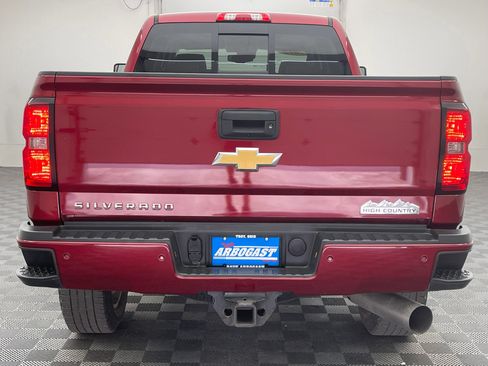 Used 2019 Chevrolet Silverado 2500 High Country w/ Duramax Plus Package AWD/4WD image 9