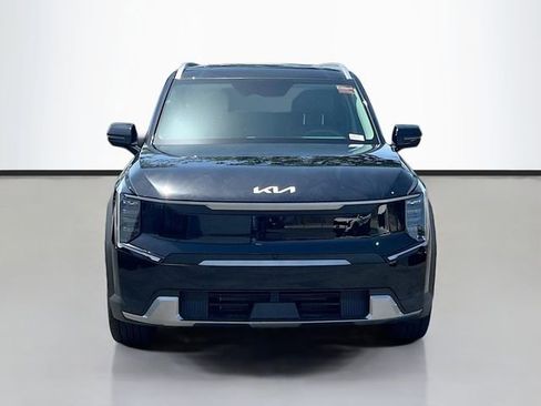New 2026 Kia EV9 Wind AWD/4WD image 2