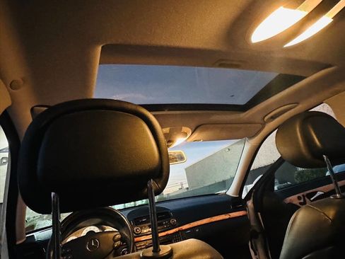 Used 2009 Mercedes-Benz E 350 E 350 4dr Sedan image 19