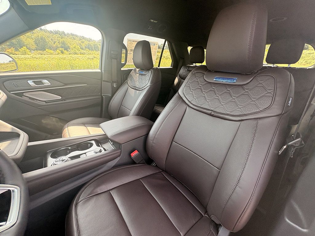 New 2027 Ford Explorer Platinum w/ 3.0L Ultimate Package AWD/4WD image 32