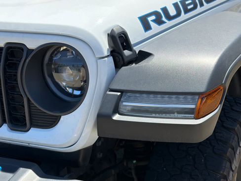 Used 2024 Jeep Wrangler Unlimited Rubicon 4xe AWD/4WD image 10