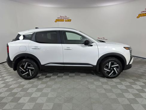 New 2026 Nissan Kicks SV w/ SV Premium Package FWD image 7